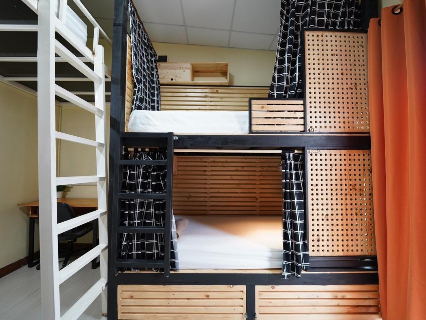 Ez Sleep @ Ratchada 19 Hostel Bangkok Exterior photo