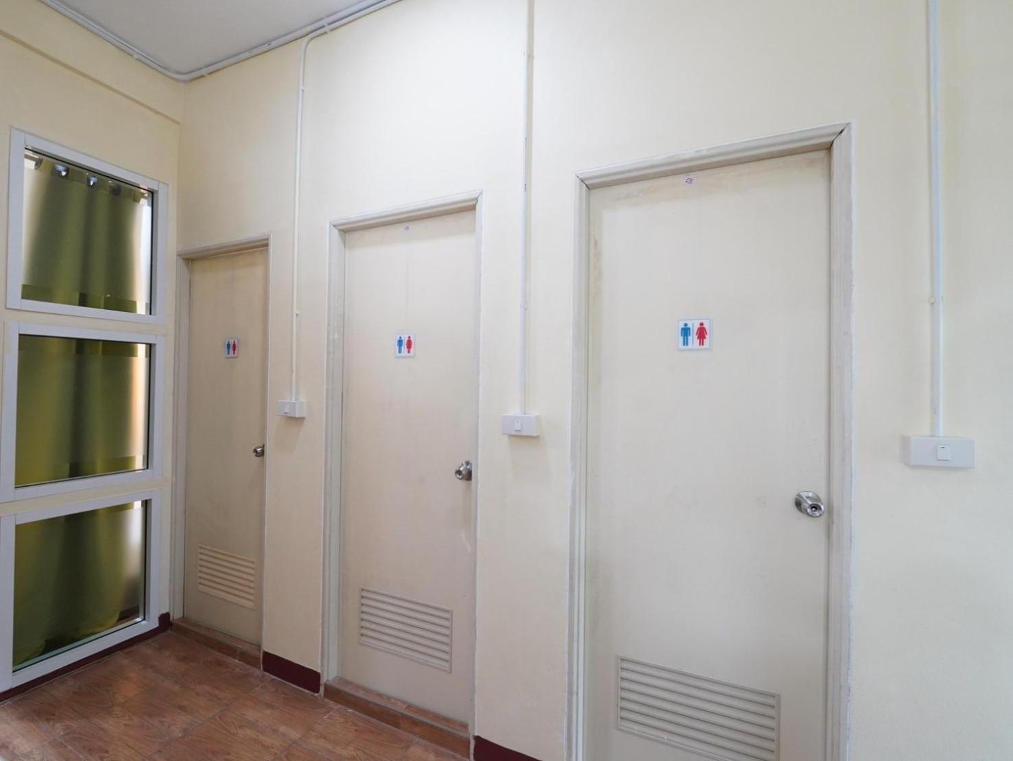 Ez Sleep @ Ratchada 19 Hostel Bangkok Exterior photo