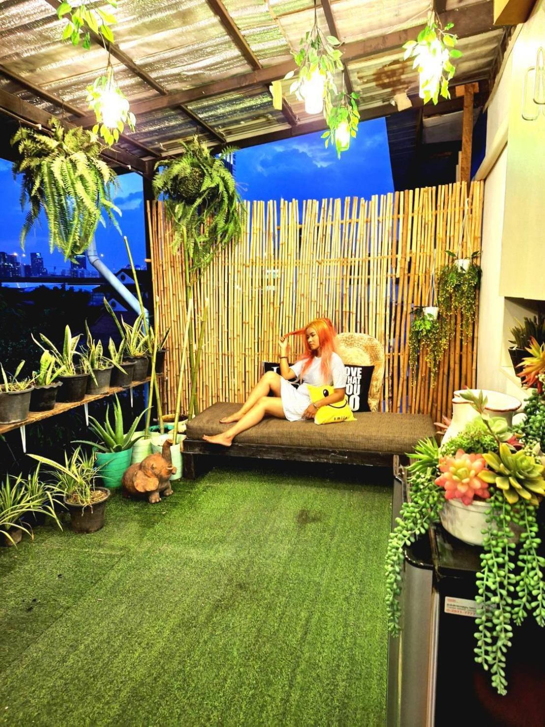 Ez Sleep @ Ratchada 19 Hostel Bangkok Exterior photo